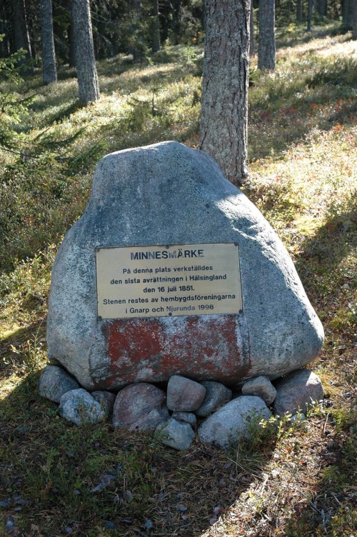 Minnesmärke från avrättningsplatsen i Årskogen