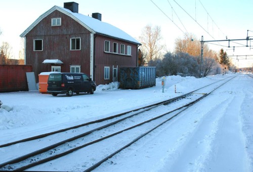 Gnarps f.d. stationshus i januari 2013 under pågående rivning